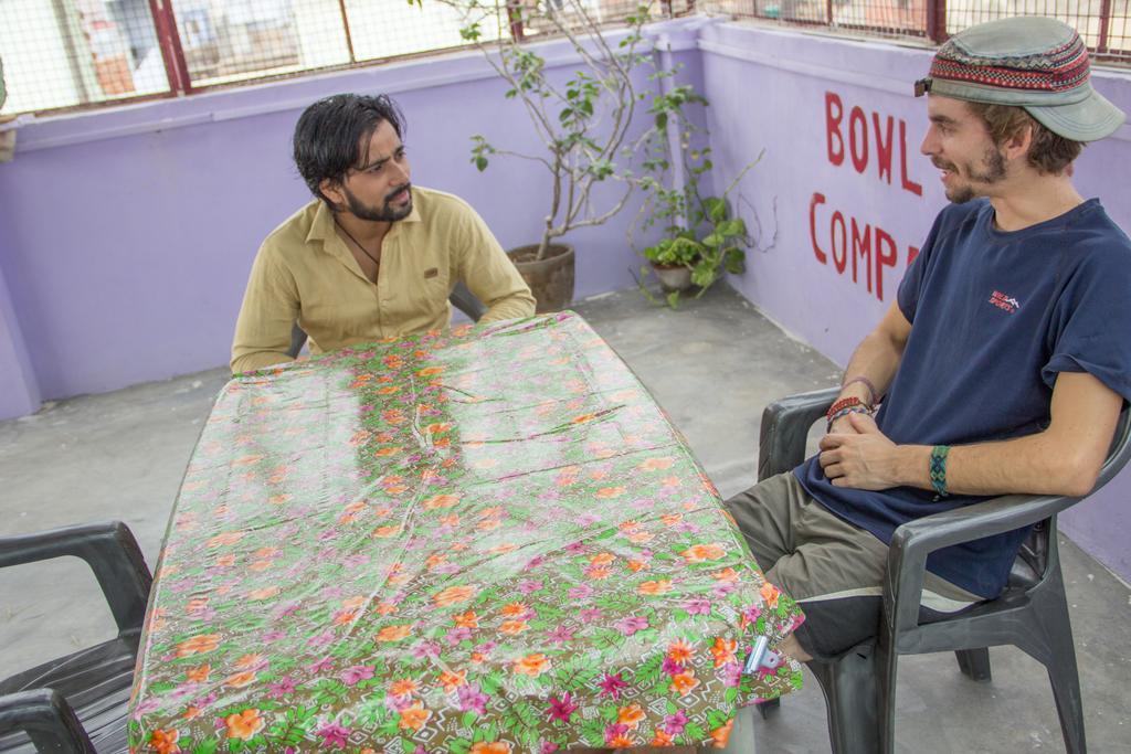 Somit Paying Guest House Varanasi Bagian luar foto